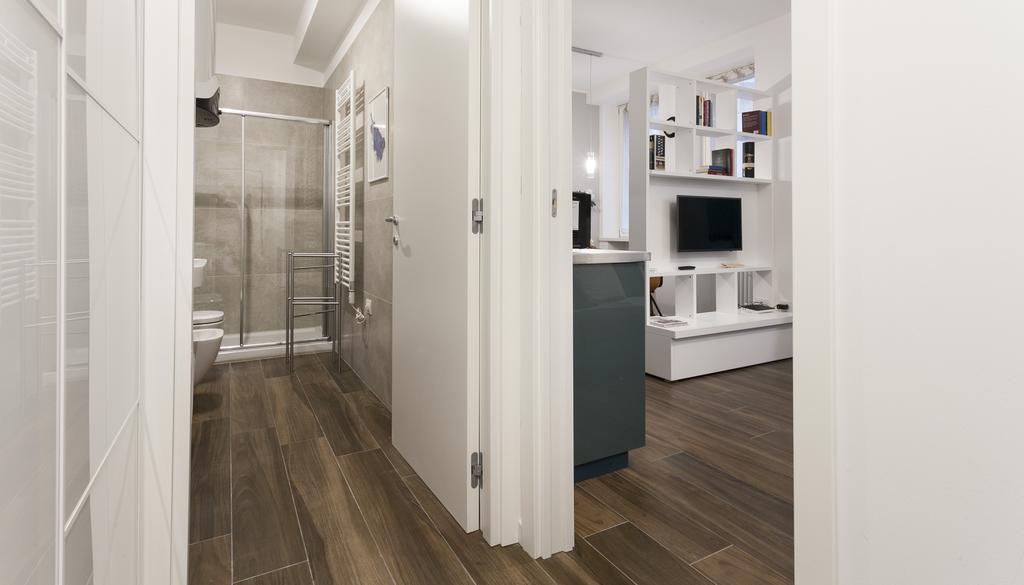 Italianway-Magenta Apartment Milan Bagian luar foto