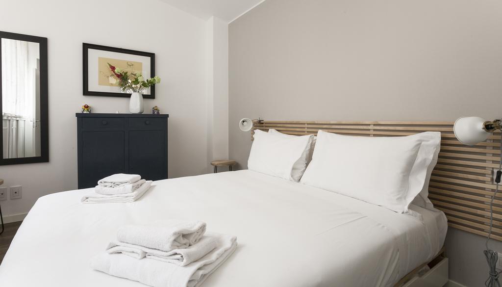 Italianway-Magenta Apartment Milan Bagian luar foto